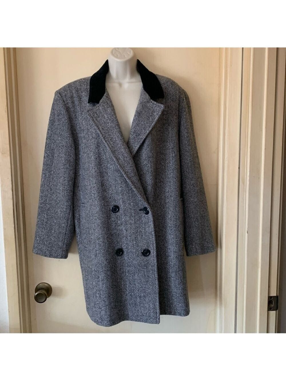 Dumas herringbone pea coat size small/medium